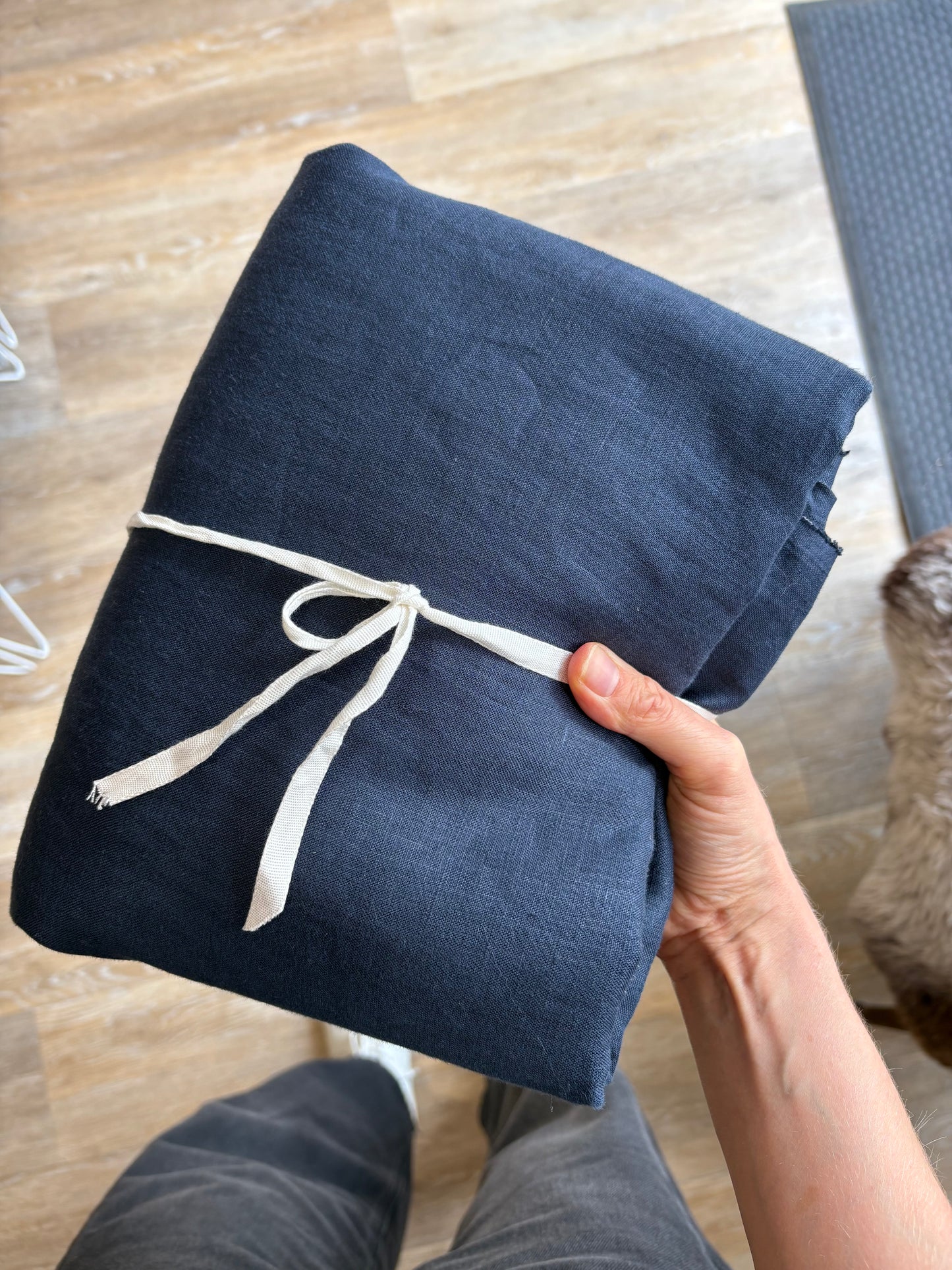 French Linen (Navy) - 4.3m