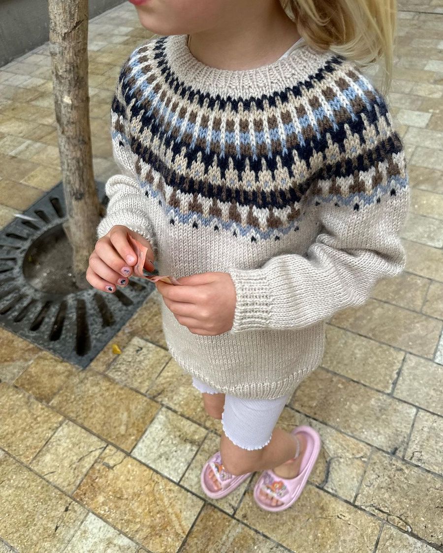 Celeste Sweater Junior | PetiteKnit Printed Knitting Pattern