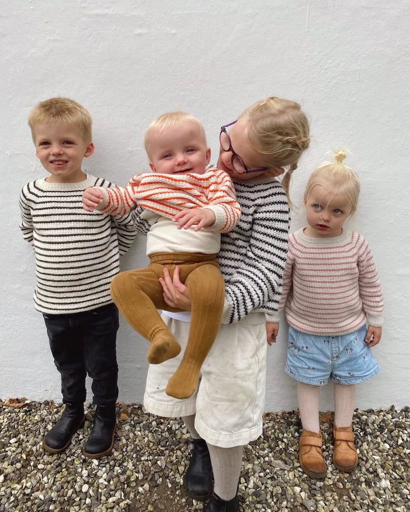 Friday Sweater Junior | PetiteKnit Printed Knitting Pattern