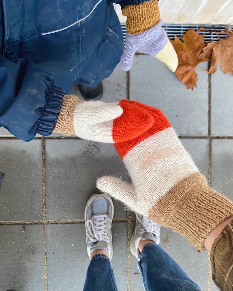 North Sea Mittens Junior | PetiteKnit Printed Knitting Pattern