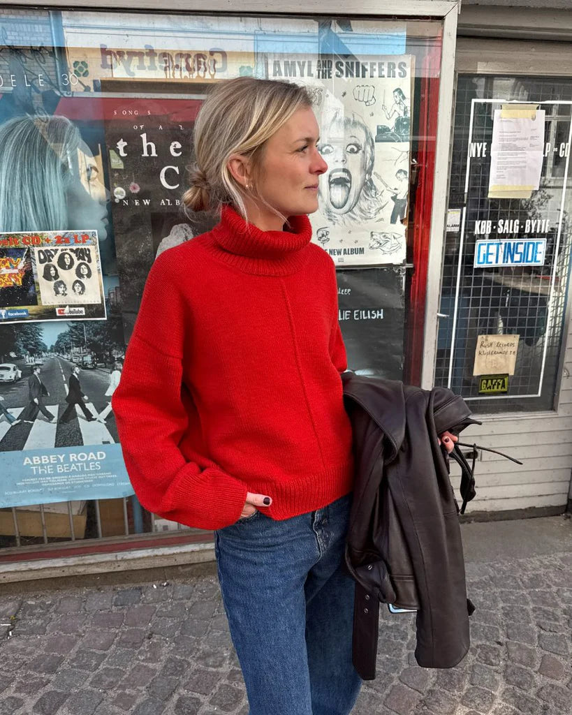 Scarlet Sweater | PetiteKnit Printed Knitting Pattern