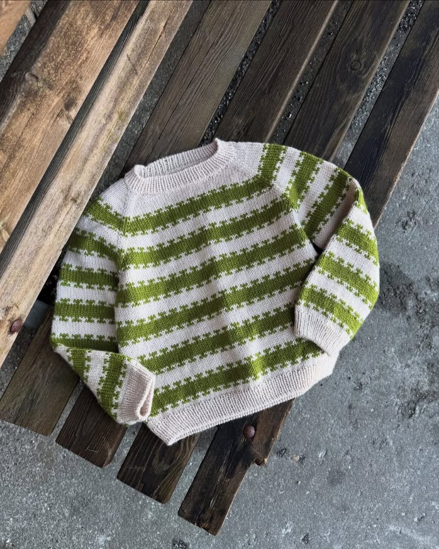 Key Sweater Junior | PetiteKnit Printed Knitting Pattern