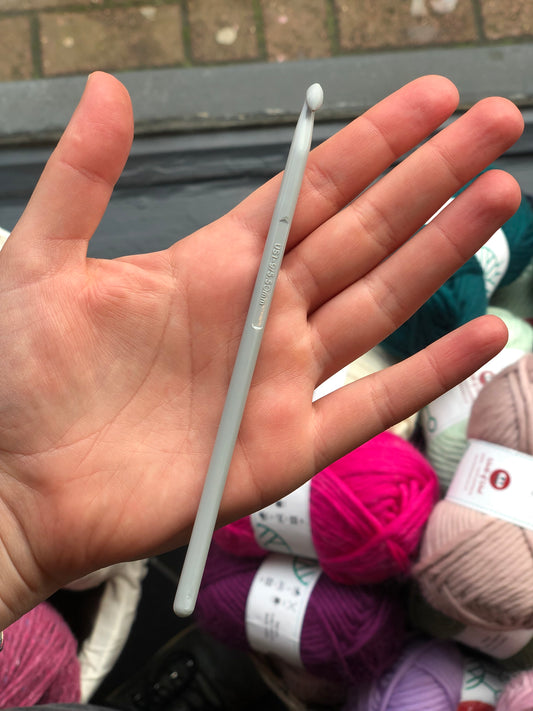 Pony Classic Crochet Hook Plastic - 15cm