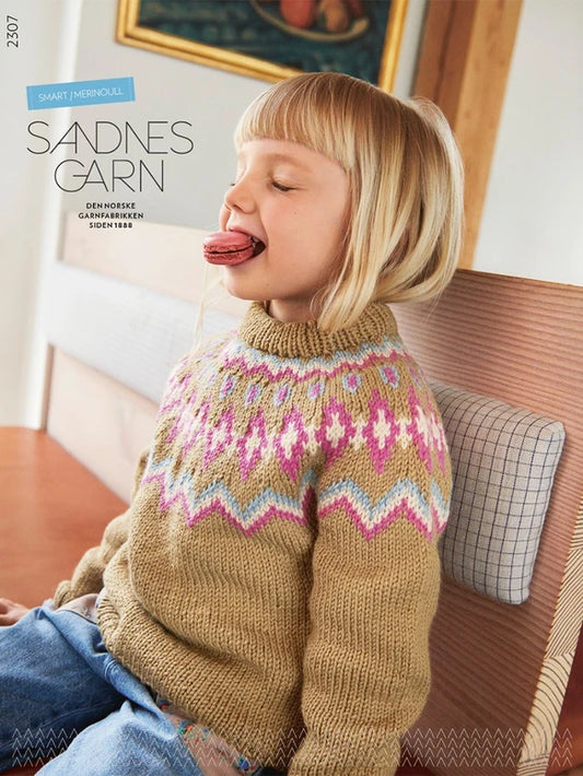 2307 Merinoull and Smart | Sandnes Garn Knitting Pattern Booklet
