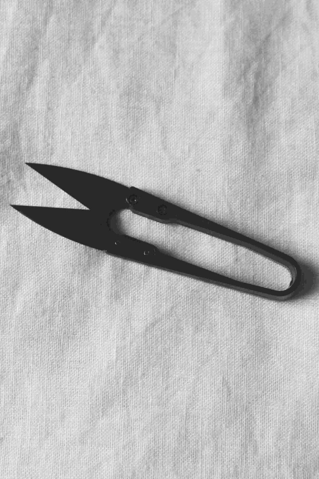 no frills knitting snips 1