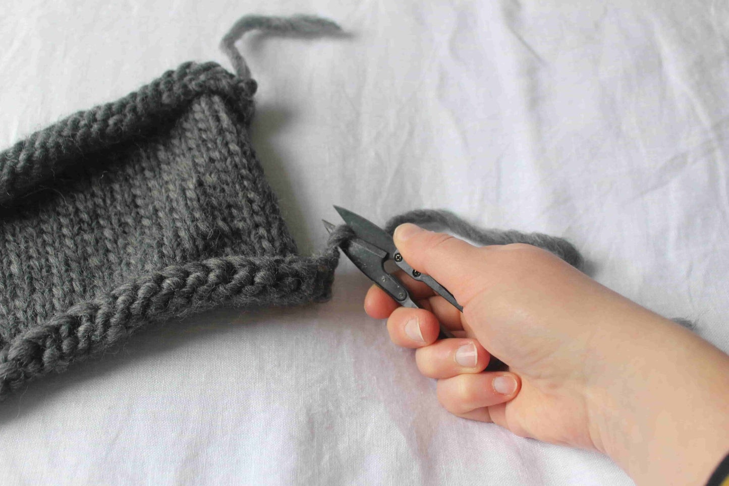 no frills knitting snips 2