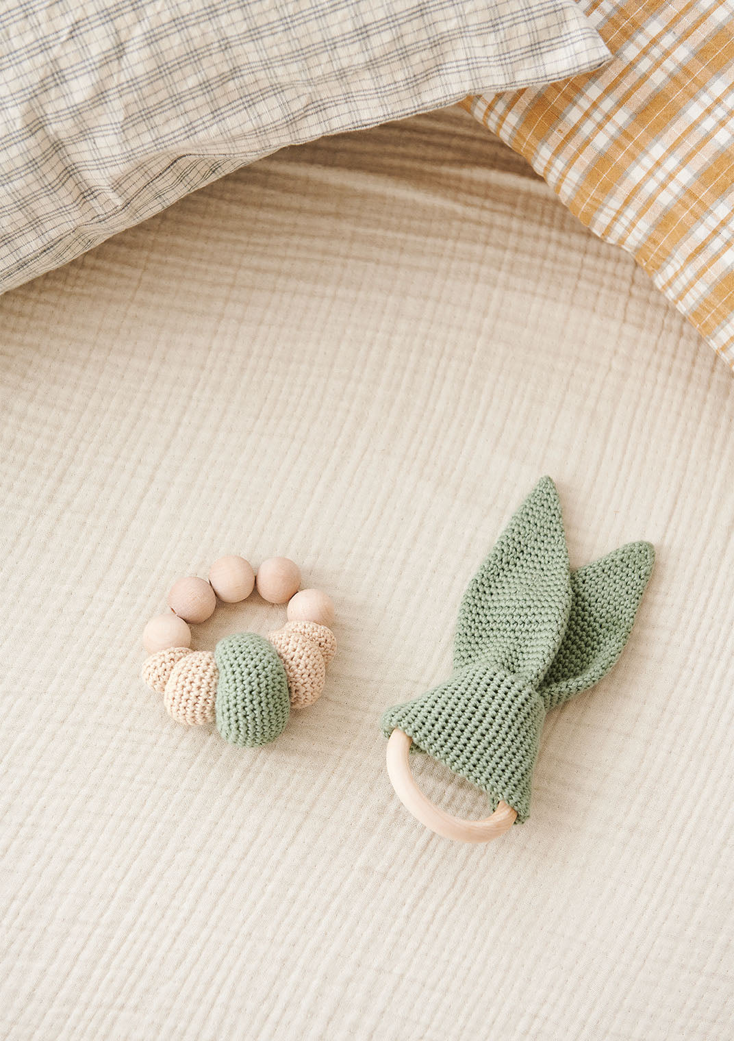 2106 Summer Knits for Babies Sandnes Garn Knitting Pattern Booklet