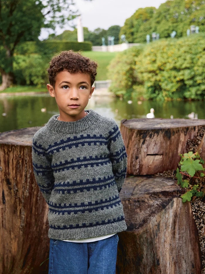 2513_03 Ridge Sweater Junior | Sandnes Garn Single Printed Knitting Pattern