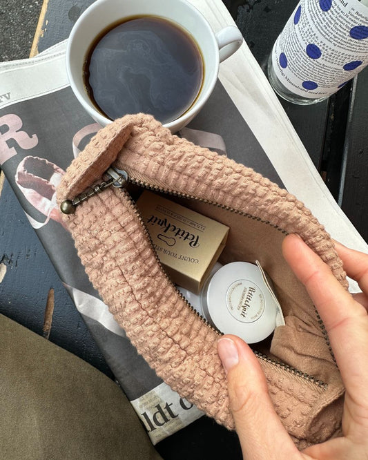 PetiteKnit Knitter's Tool Clutch - Praline Seersucker
