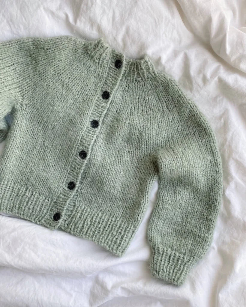 Novice Cardigan Mini - Chunky Edition | PetiteKnit Printed Knitting Pattern