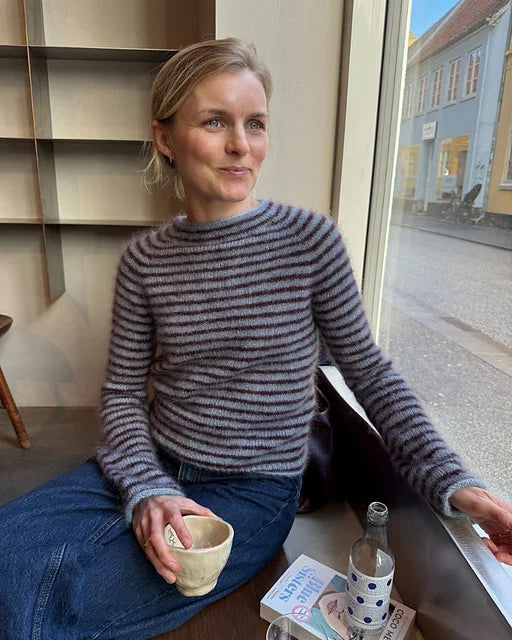 Frankie Blouse | PetiteKnit Printed Knitting Pattern