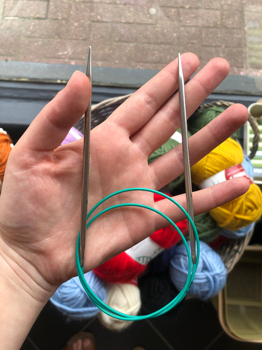16 Circular Knitting Needles by Loops & Threads®