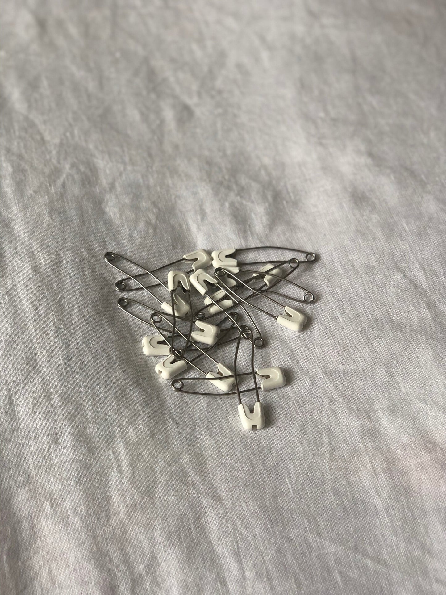 no frills knitting nappy pin stitch holder 2