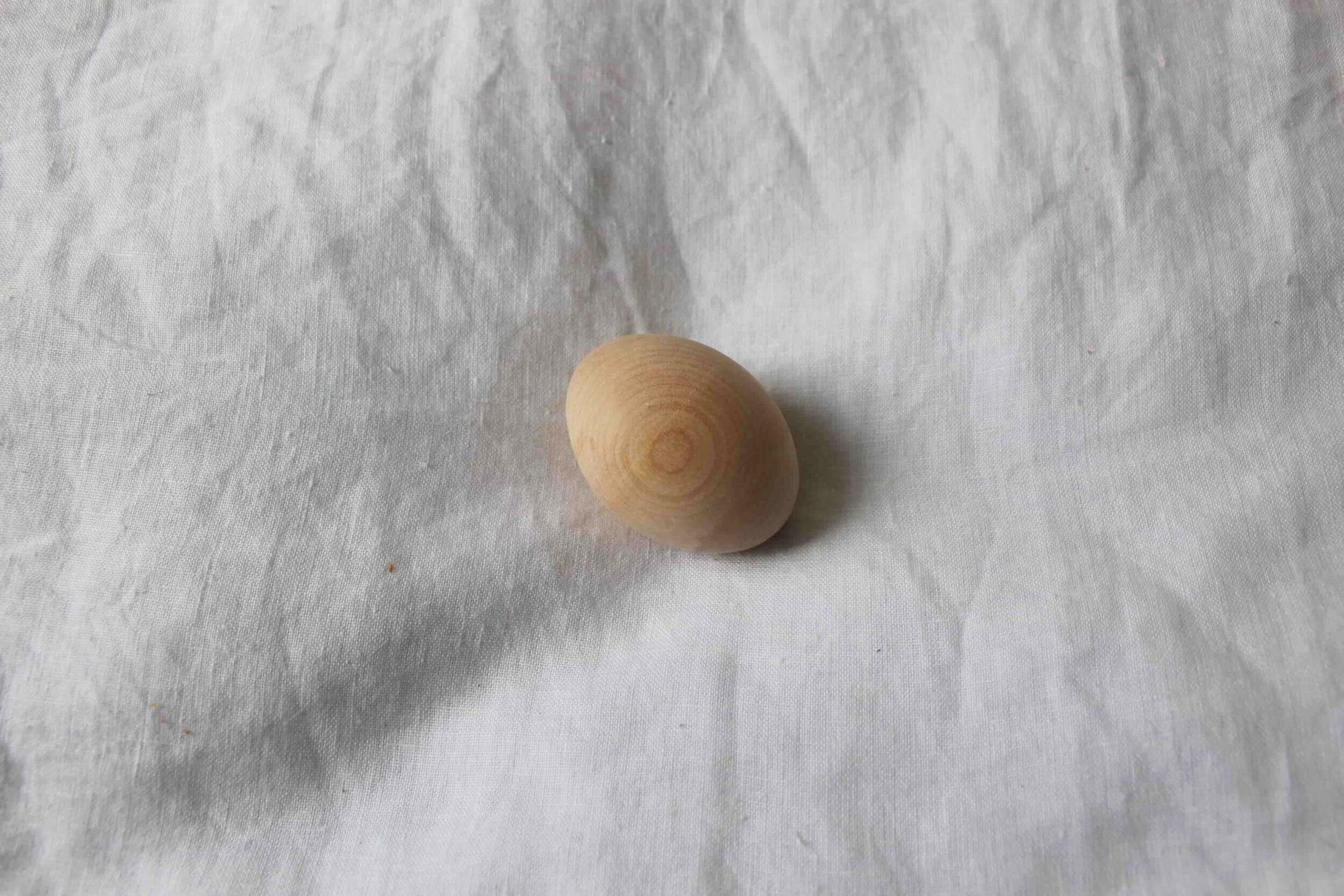 no frills knitting darning egg 1