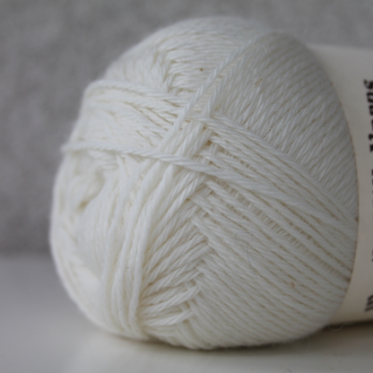warth mill saddleworth dk yarn 100g aran cream