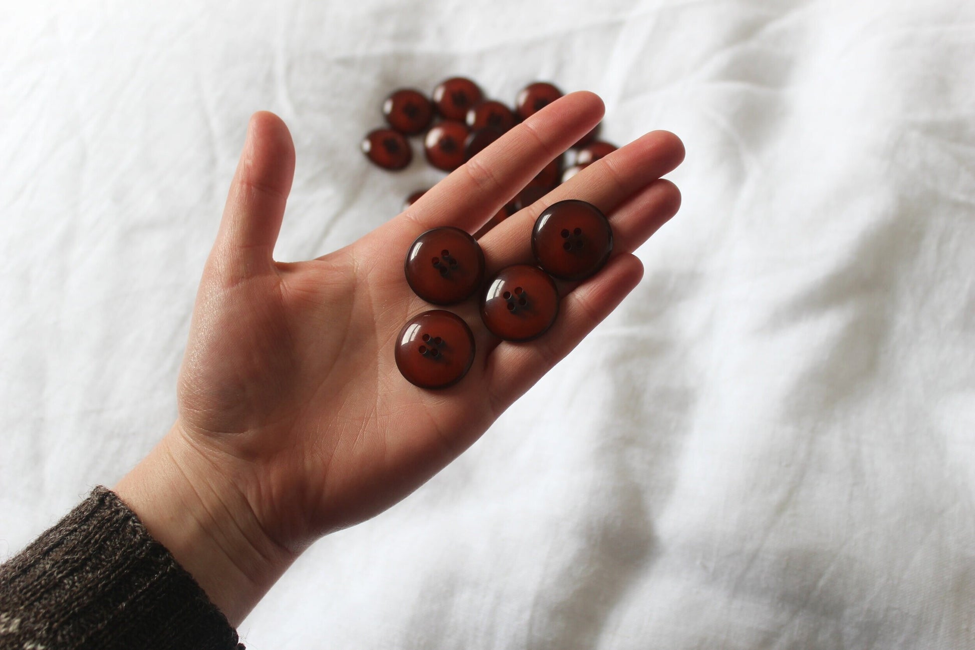 brown vintage domed button 23mm 2