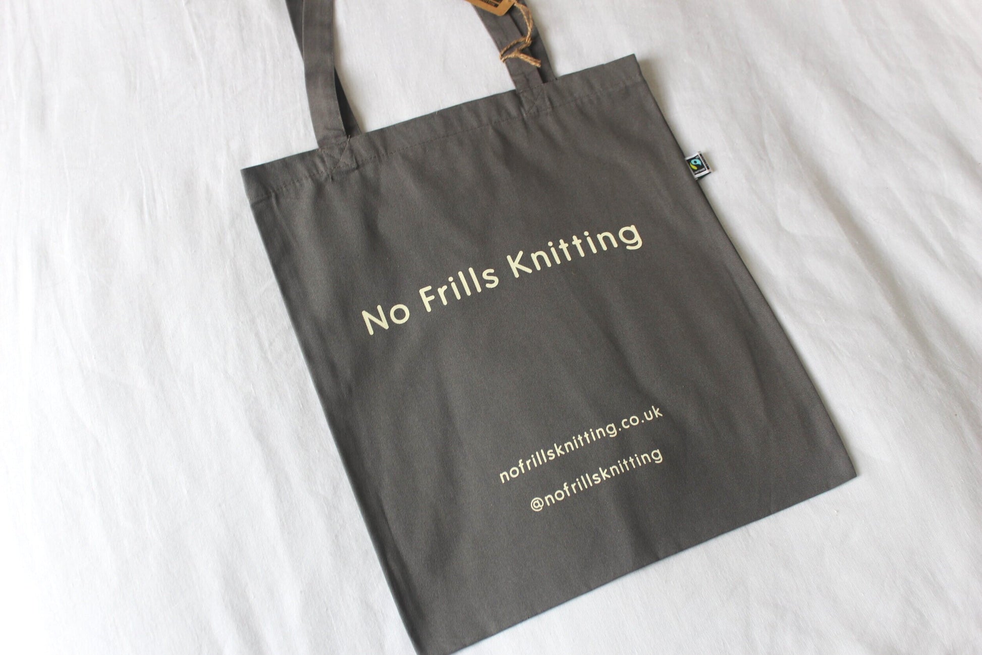 no frills tote bag grey