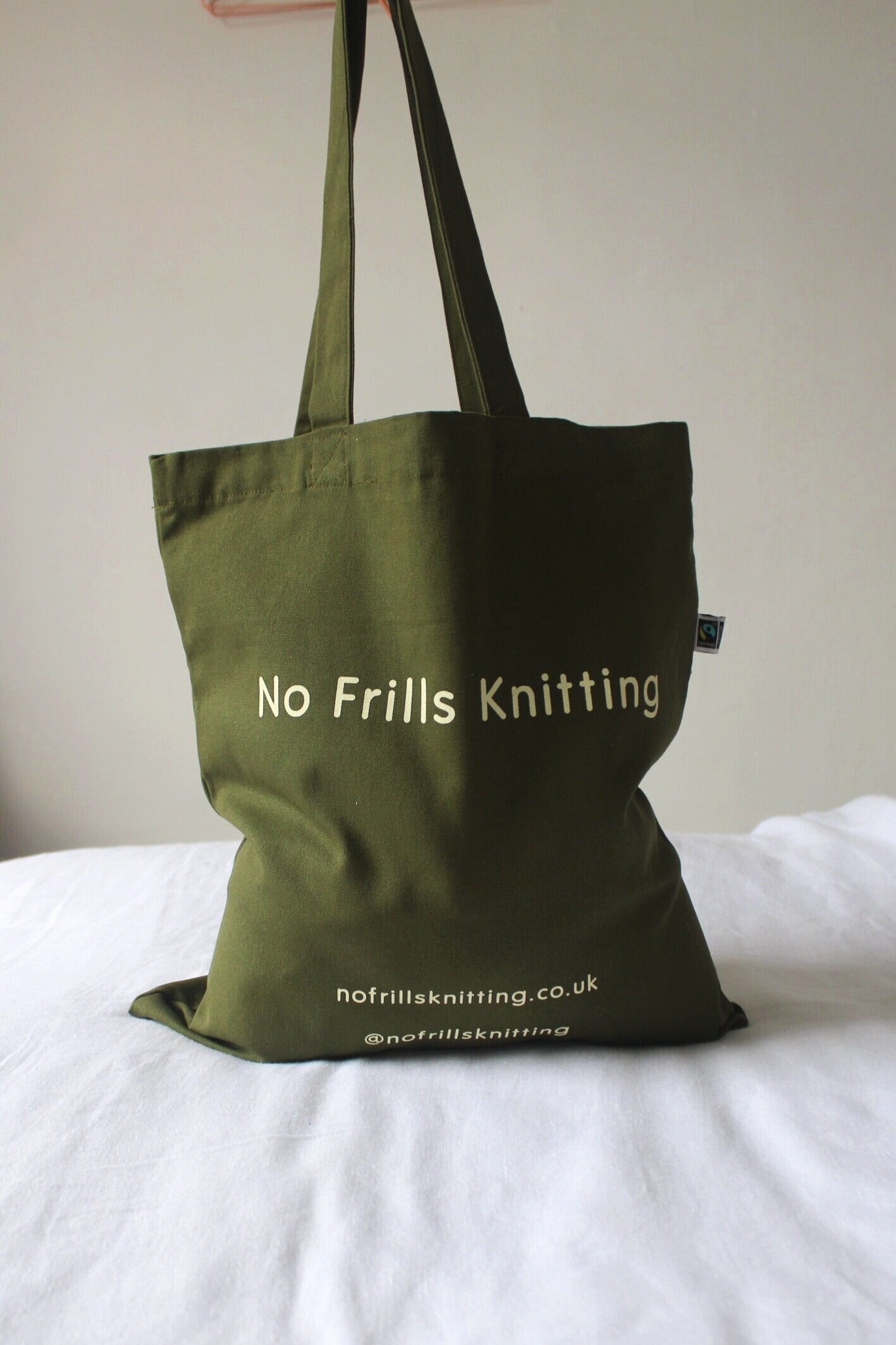 no frills tote bag olive 1