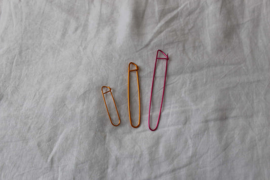 no frills knitting stitch holders 1